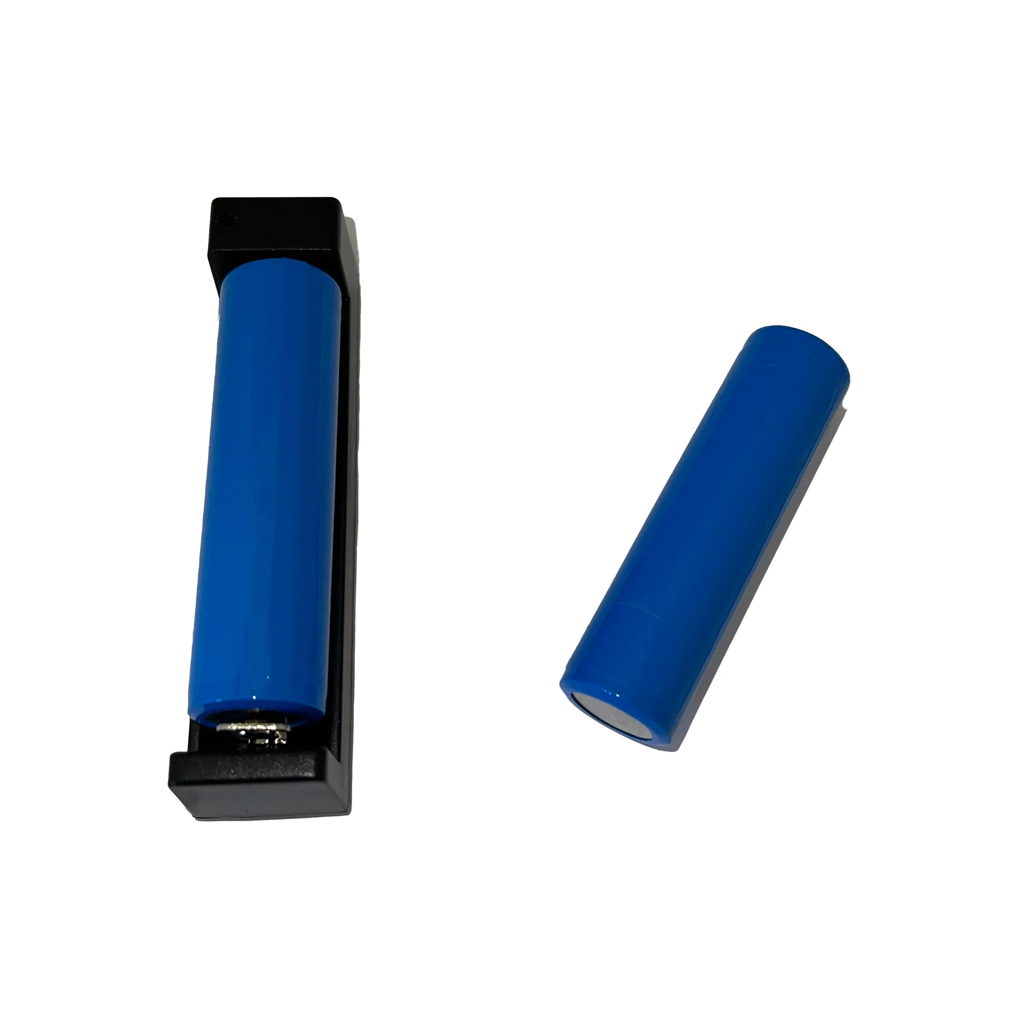 18650 BATTERY AND CHARGER - Image 3