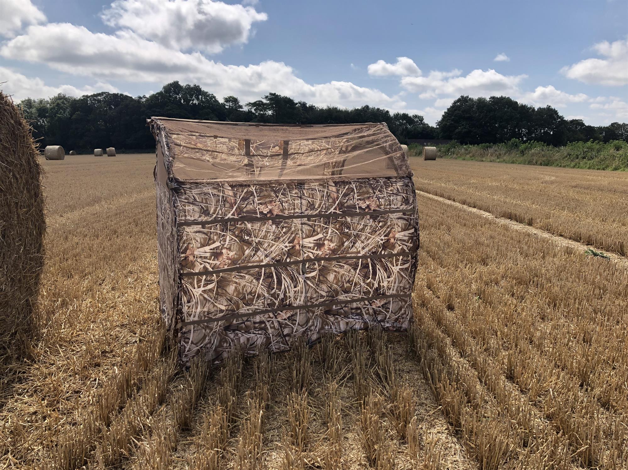 Bale Blind Pop Up Pigeon Hide Hunting Straw - Image 4