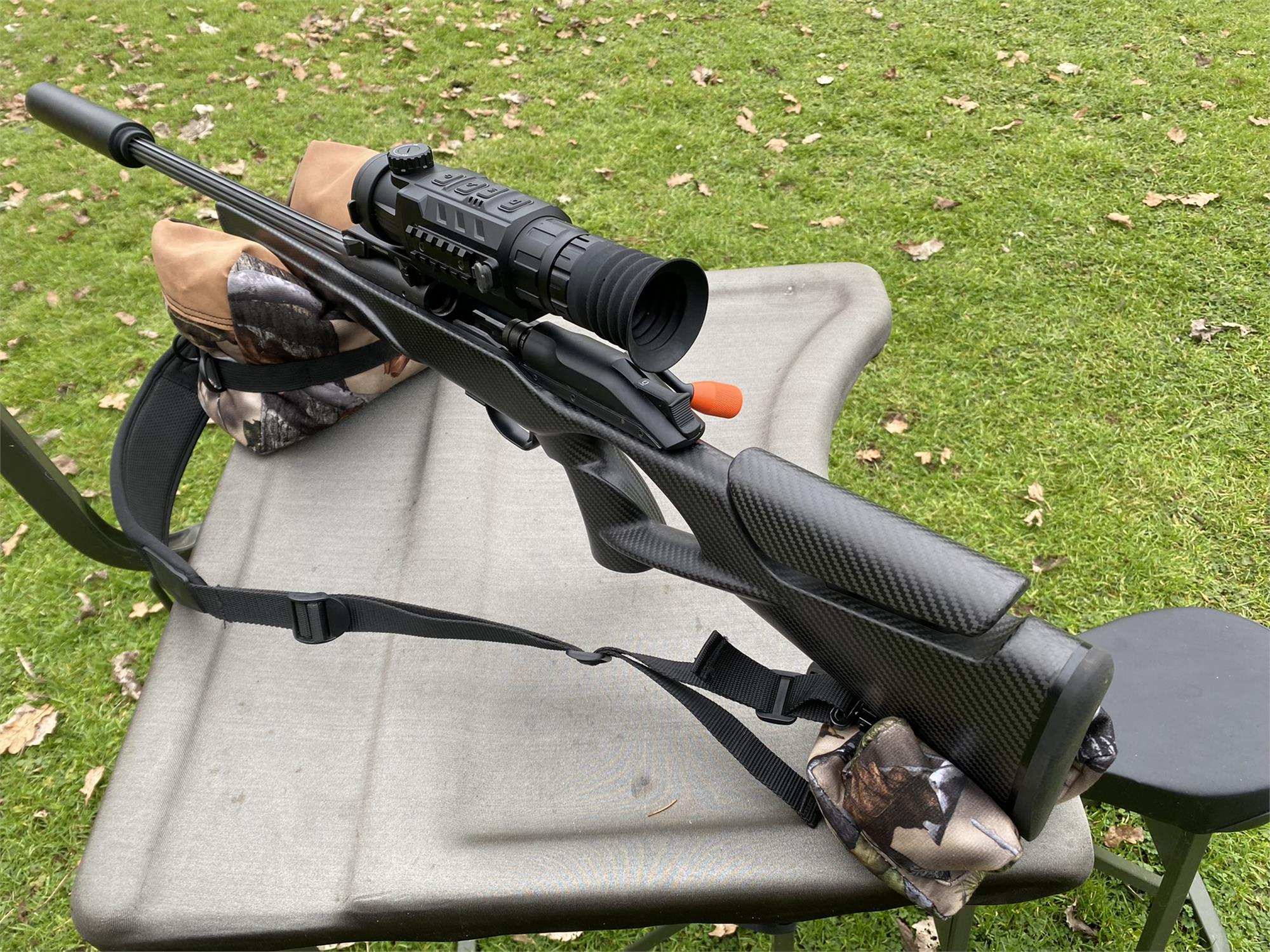CAMO TWO PIECE RIFLE REST SET - Image 10