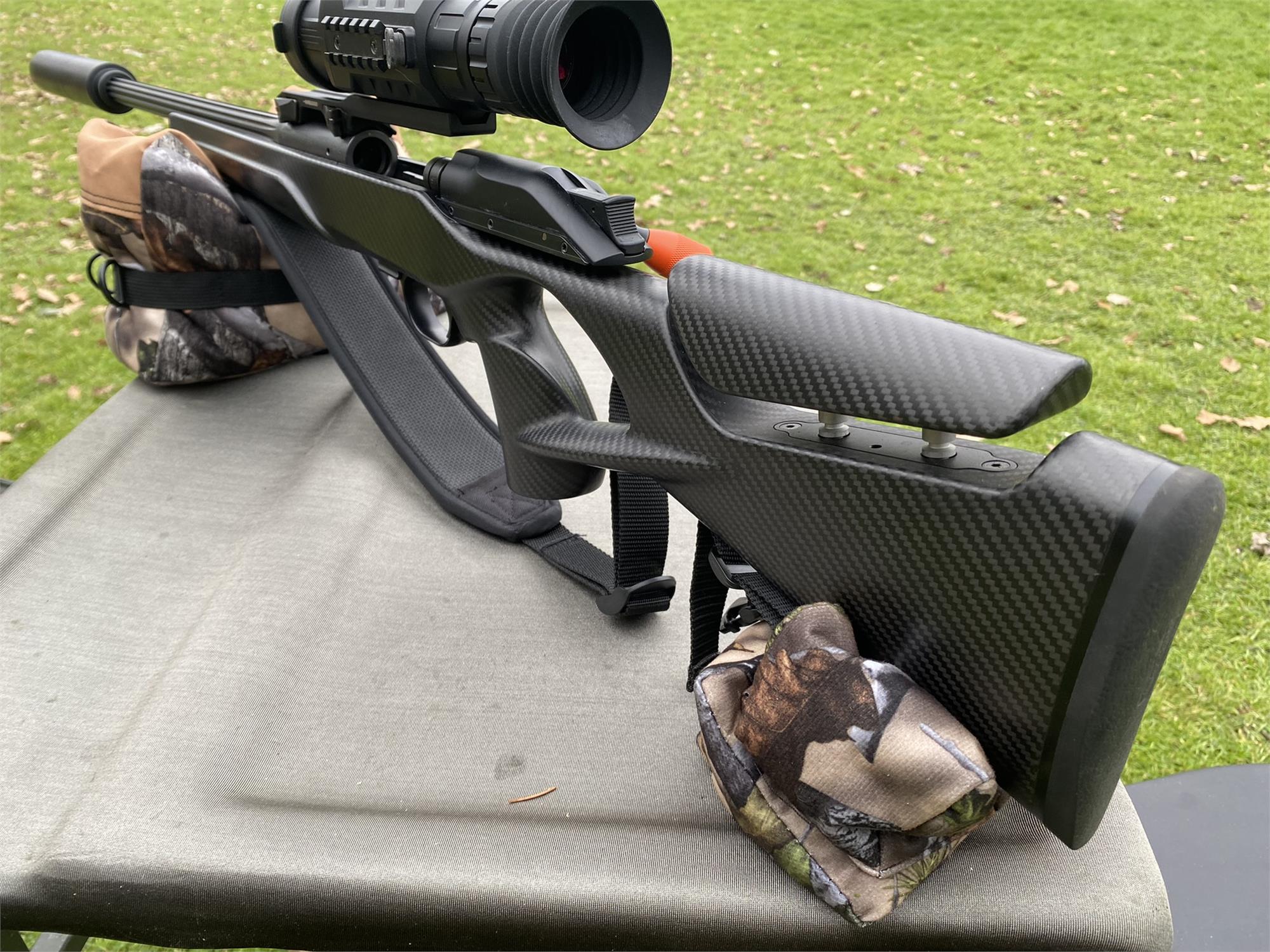 CAMO TWO PIECE RIFLE REST SET - Image 4