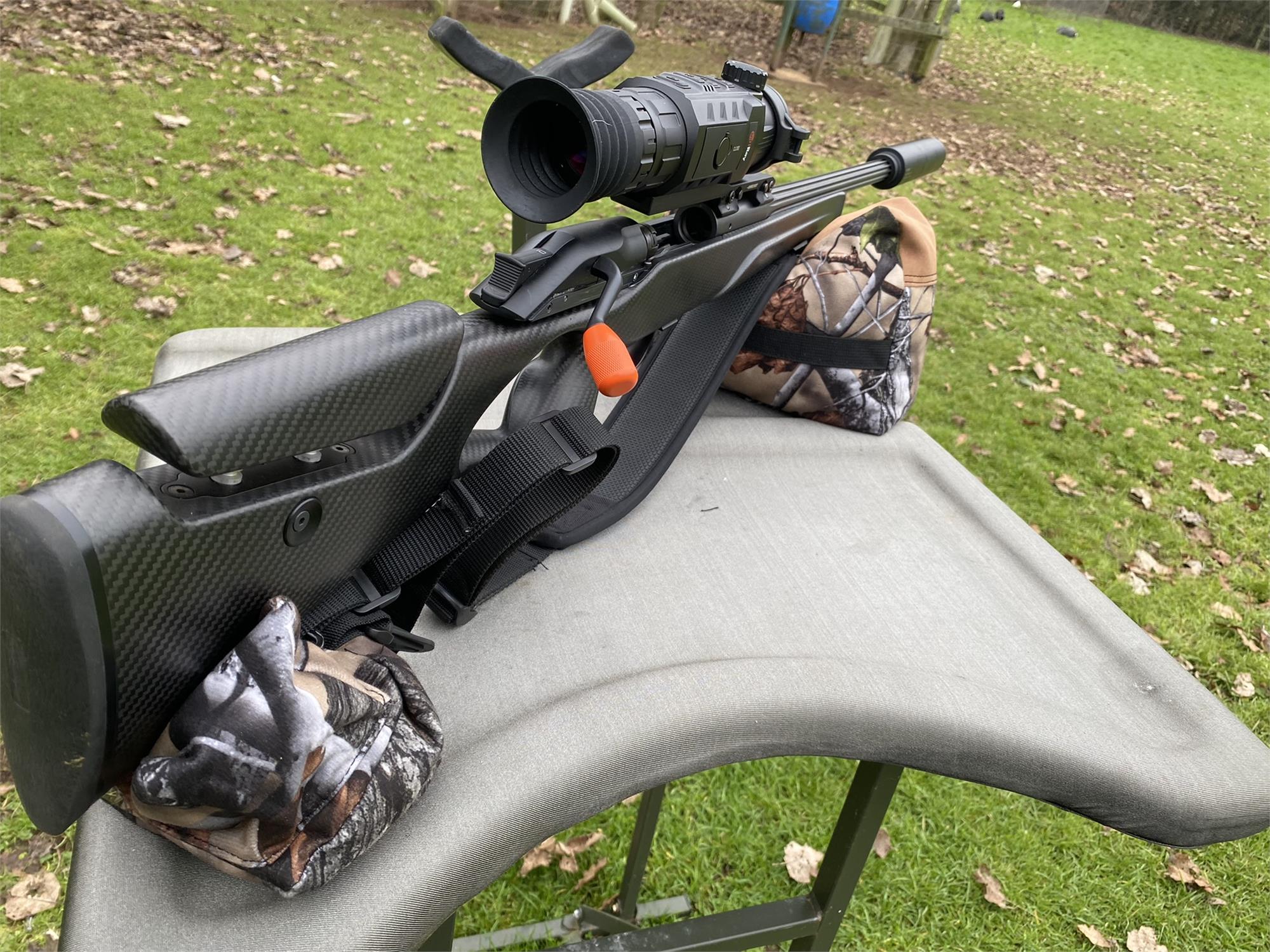 CAMO TWO PIECE RIFLE REST SET - Image 6