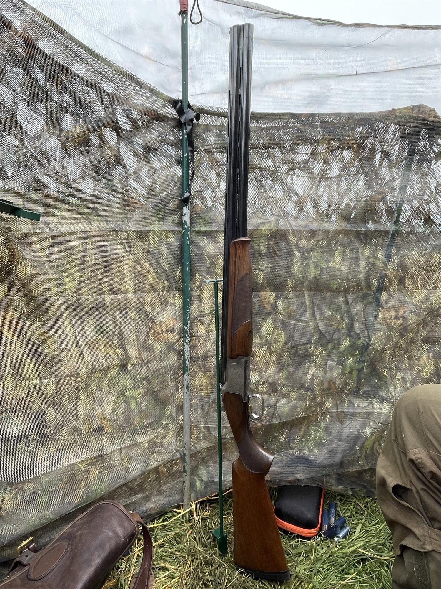 GUN STAND FOR HIDE - Image 7