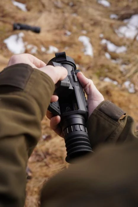 HIKMIRCO Thunder 2.0 35MM Rifle Scope with Picatinny Rail - Image 8