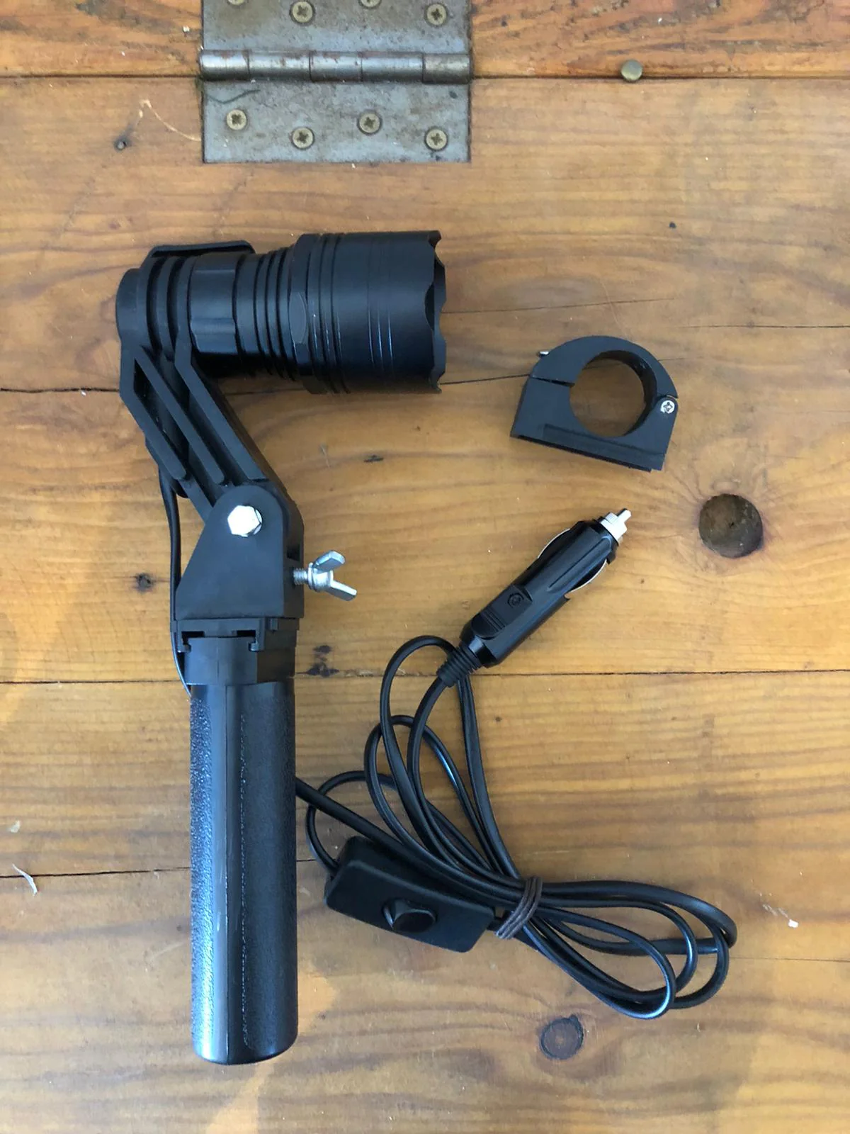 LED Handheld and Scope Mounted Lamp 300m+ - Image 13