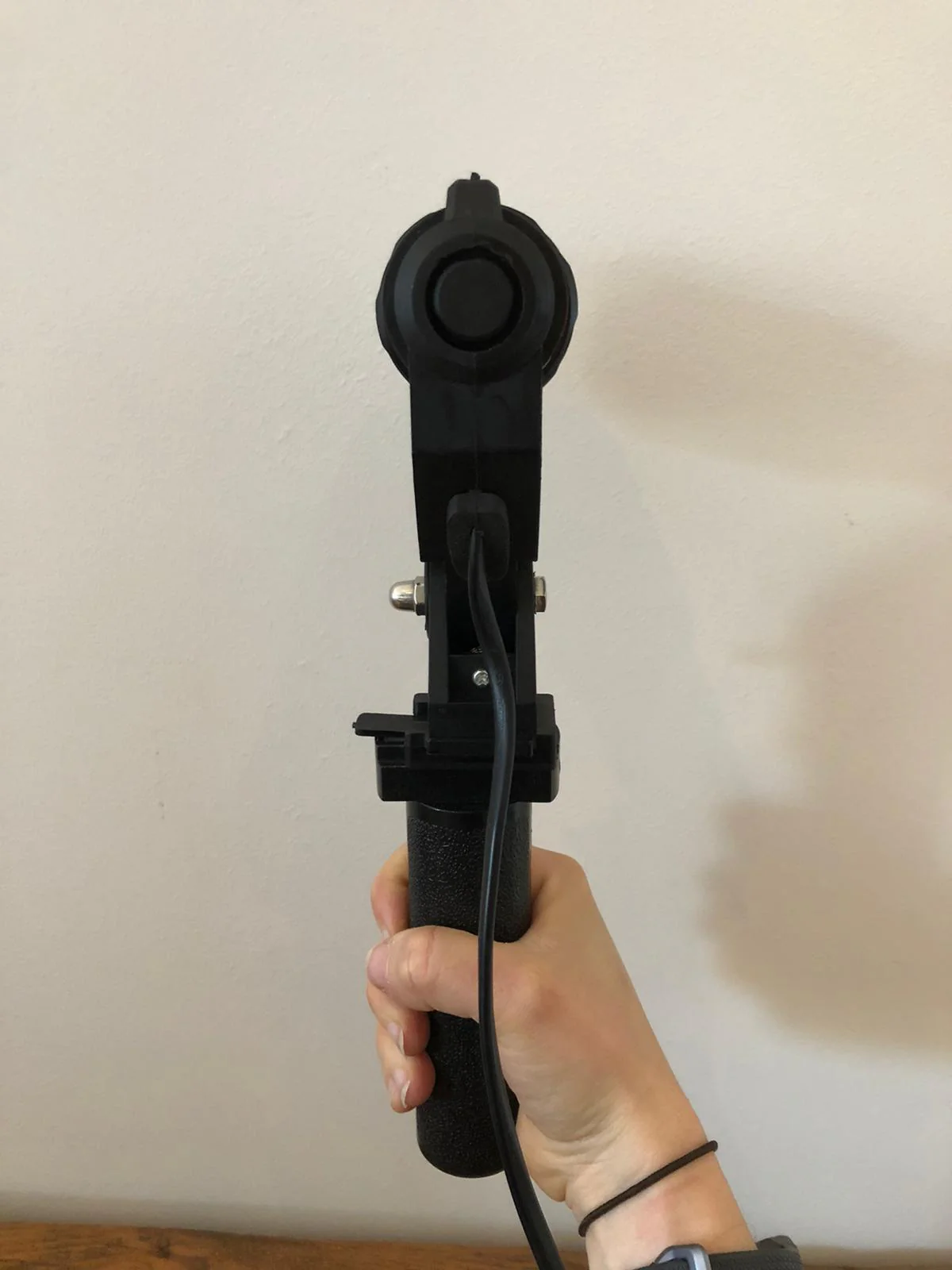 LED Handheld and Scope Mounted Lamp 300m+ - Image 7
