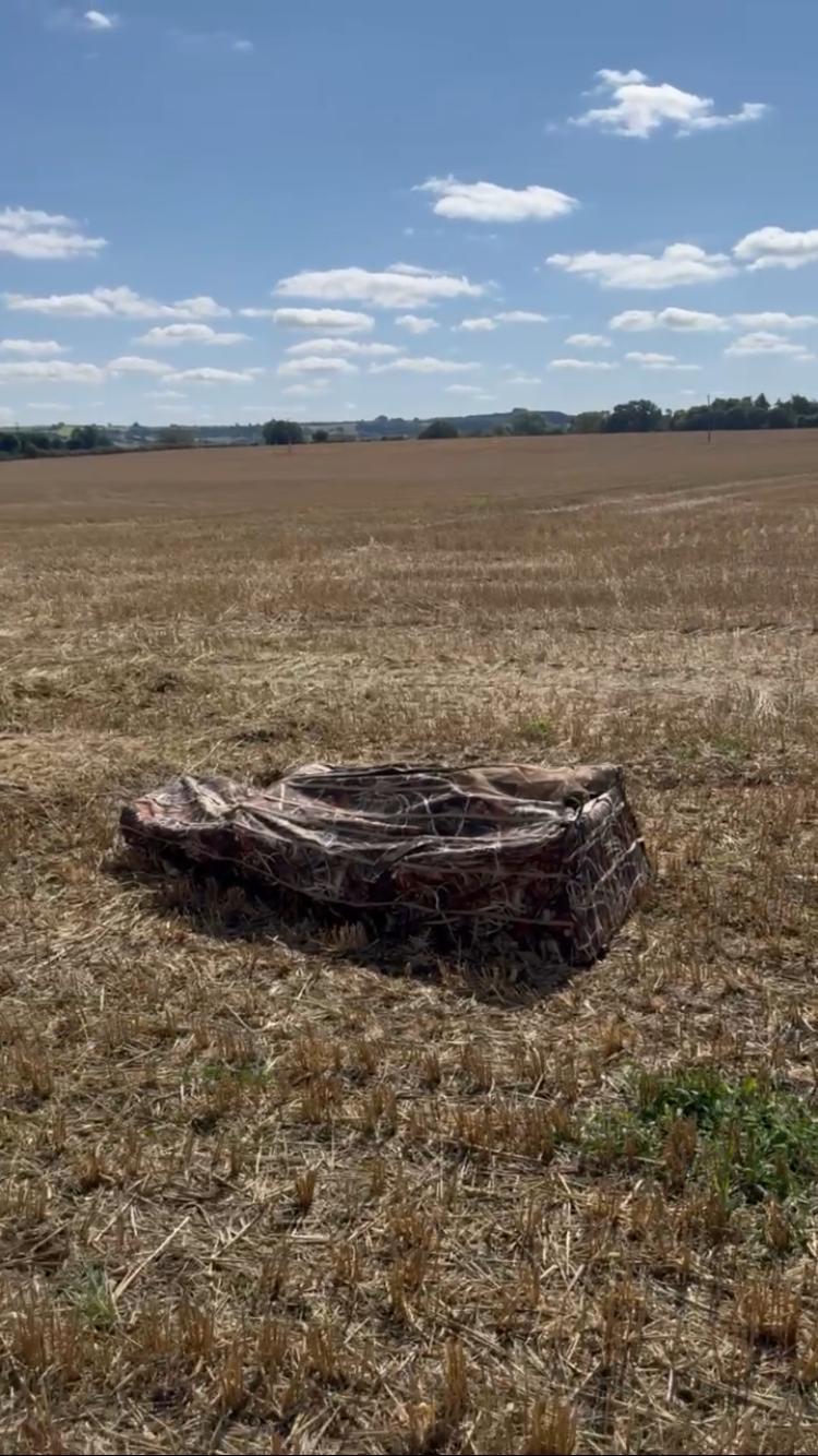 Pop Up Wildfowl Stubble Camo Lay Down Ground Blind - Image 3