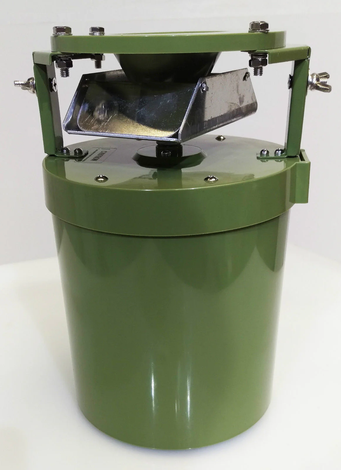 Round Plastic Auto Feeder 12v/6v - Image 3