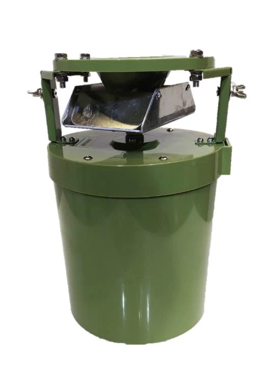 Round Plastic Auto Feeder 12v/6v - Image 6