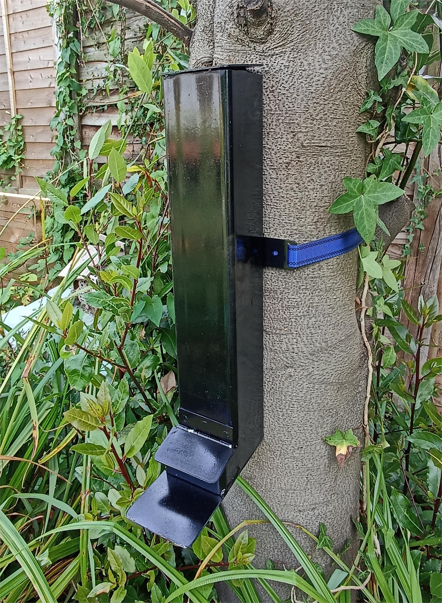 Squirrel Feeder 3L Steel Feeder Mk 111 - Image 2