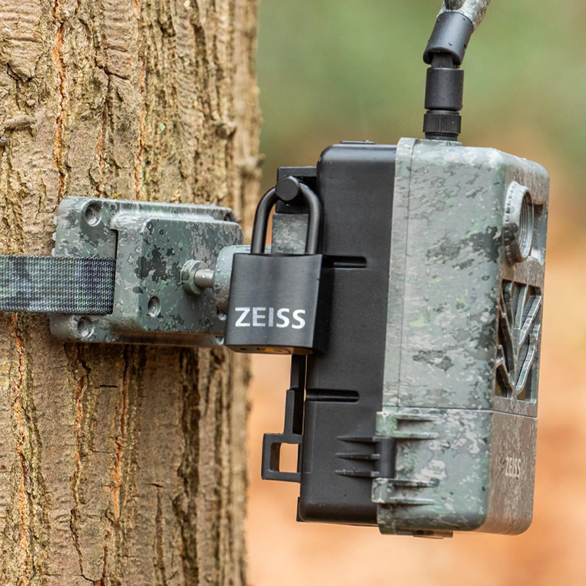 ZEISS Vari-Mount Trail Camera & Solar Panel Mount - Image 3