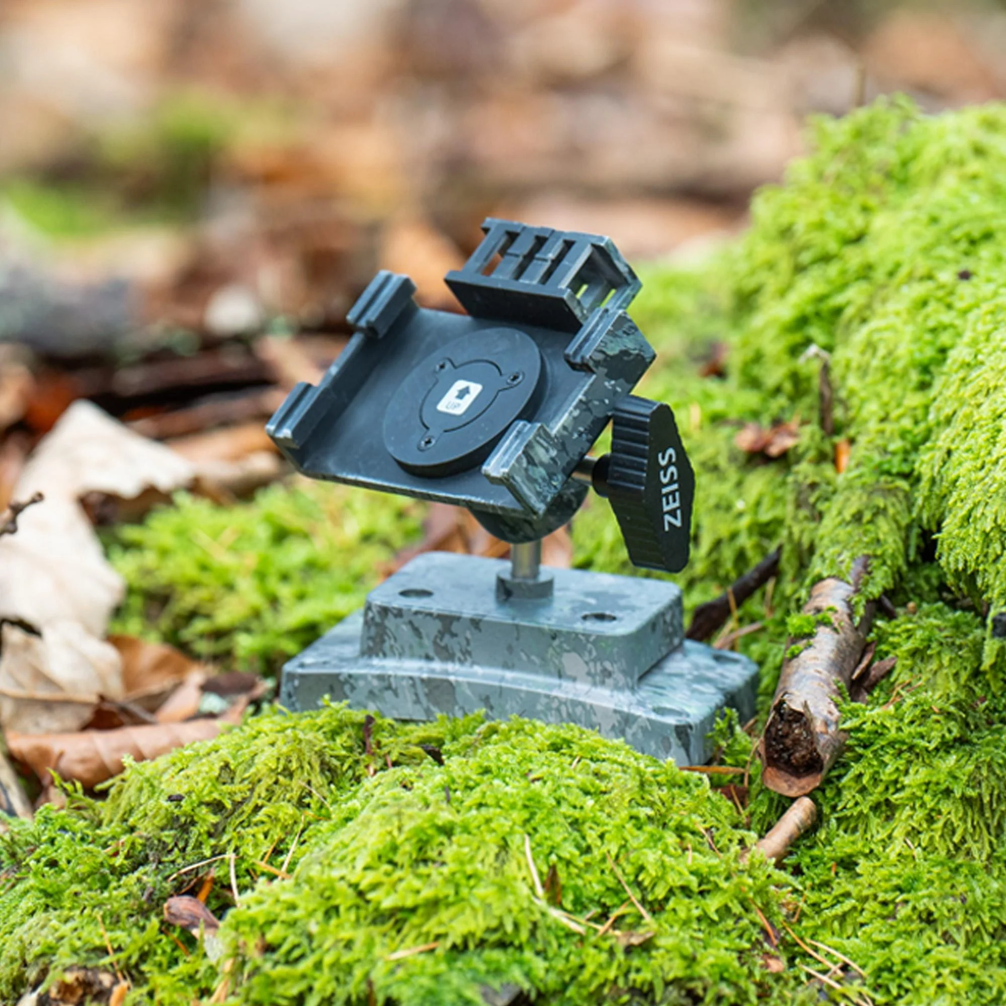 ZEISS Vari-Mount Trail Camera & Solar Panel Mount - Image 7